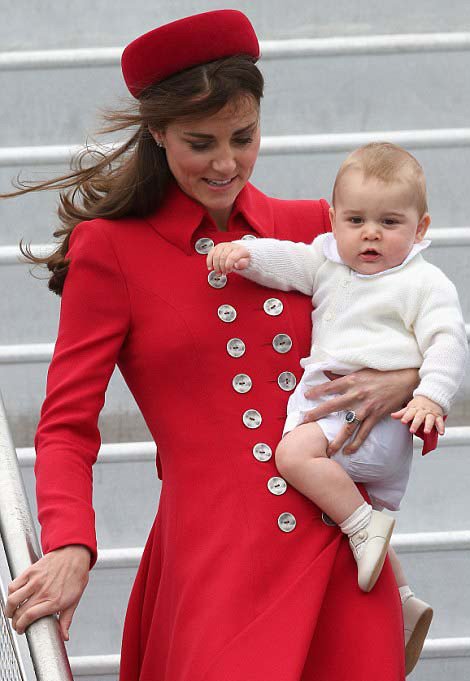 Ο γυμνός Μαορί χορευτής που ξάφνιασε την Κέιτ Μίντλετον -Η αμήχανη αντίδρασή της [εικόνες] | iefimerida.gr 17