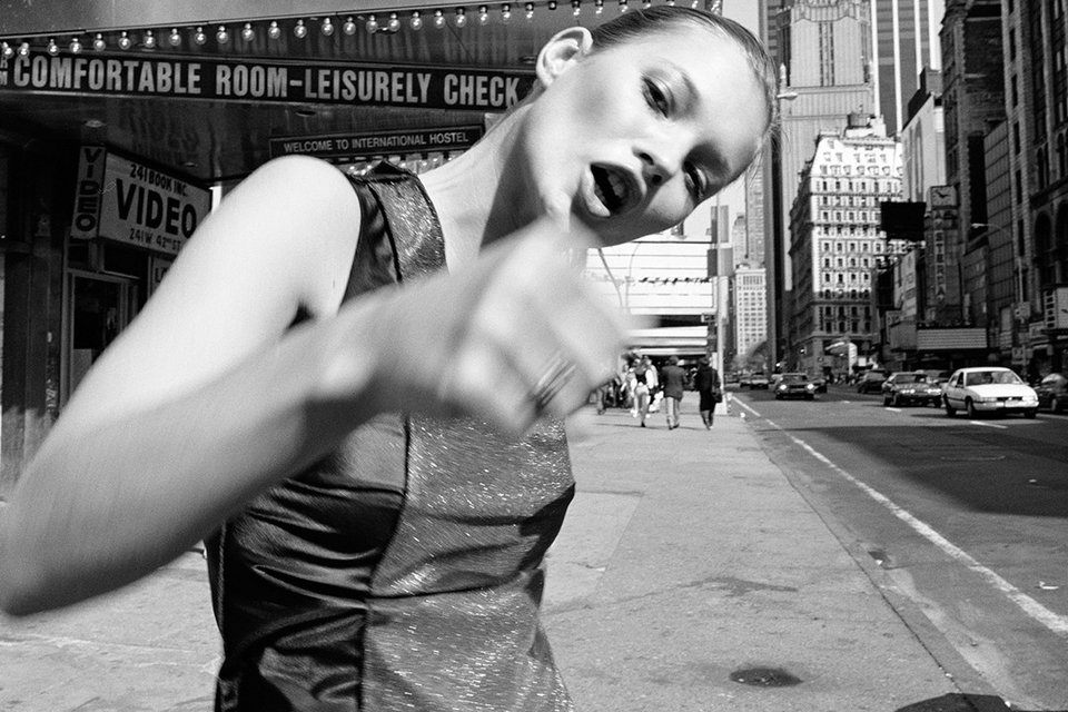 Ποιος θα «αγοράσει» την Κέιτ Μός; Η καυτή δημοπρασία που ετοιμάζει ο οίκος Christie's για το εμβληματικό μοντέλο [εικόνες] | iefimerida.gr 5