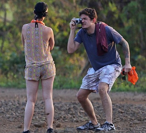 Η Κέιτι Πέρι χωρίς ρετούς, γεμάτη παραπανίσια κιλά και κυτταρίτιδα [εικόνες] | iefimerida.gr 1