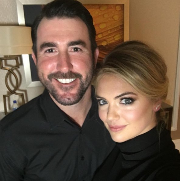 Αρραβωνιάστηκε η Κέιτ Απτον -Το ανακοίνωσε στο Met Gala [εικόνες] | iefimerida.gr 5