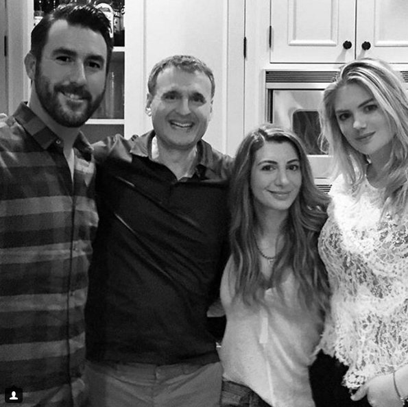 Αρραβωνιάστηκε η Κέιτ Απτον -Το ανακοίνωσε στο Met Gala [εικόνες] | iefimerida.gr 7