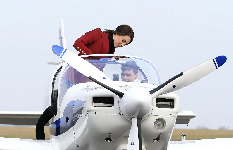 Η Κέιτ Μίντλετον έγινε... πιλότος -Οι δόκιμοι της RAF της έμαθαν τα μυστικά τους [εικόνες & βίντεο] | iefimerida.gr 2