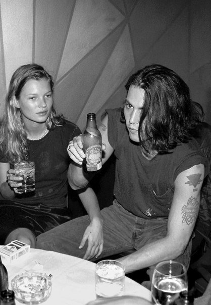 Κέιτ Μος & Τζόνι Ντεπ: Σεξ, ναρκωτικά και ροκ εν ρολ -Μια σχέση πάθους [εικόνες] | iefimerida.gr 1