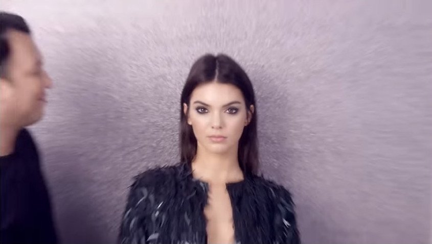 Βήμα-Βήμα το τέλειο smokey eye της Κένταλ Τζένερ: Εύκολα και γρήγορα [βίντεο]  | iefimerida.gr 1