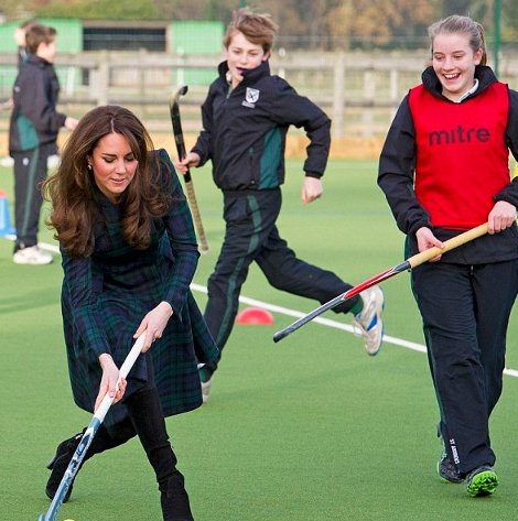 Ξαναπήγε... σχολείο η Κέιτ Μίντλετον [εικόνες]  | iefimerida.gr 0