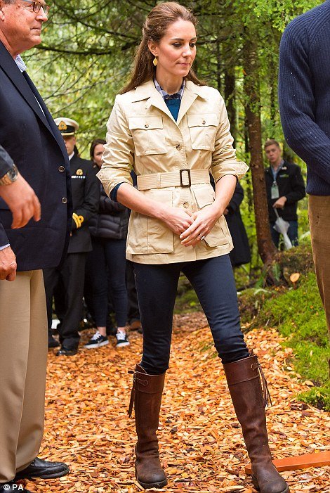 Μέσα στην ντουλάπα της Κέιτ Μίντλετον -Μόνο στον Καναδά φόρεσε ρούχα 62.000 λιρών [εικόνες] | iefimerida.gr 3