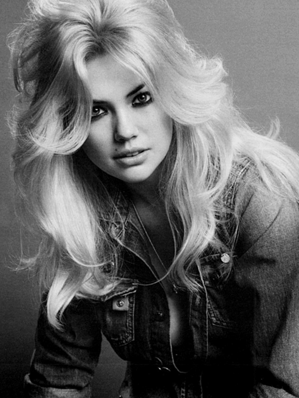 Και ο Θεός έπλασε την ... Kate Upton -Τολμηρή φωτογράφιση σε ρόλο Brigitte Bardot | iefimerida.gr 2