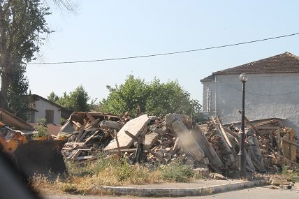 Συνεχίζεται η διαμάχη των κληρονόμων του Λουντέμη με τον δήμο -Ακόμα και μετά την κατεδάφιση της οικίας του | iefimerida.gr 1