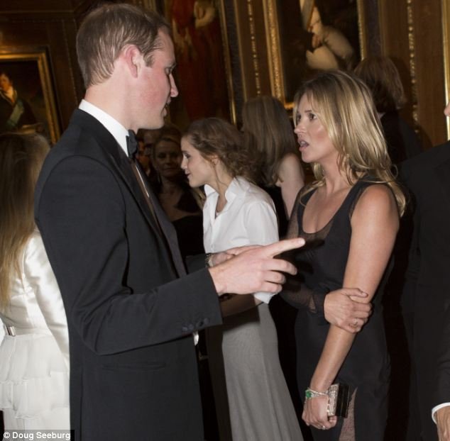 Η Κέιτ Μος την «πέφτει» στον πρίγκιπα Ουίλιαμ [βίντεο & εικόνες] | iefimerida.gr 1