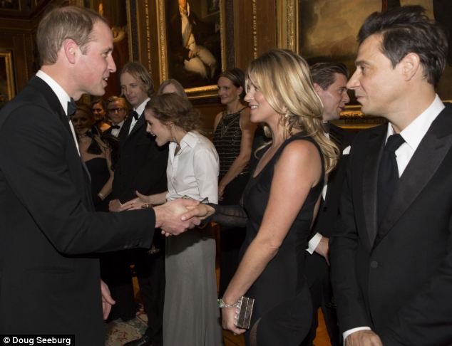 Η Κέιτ Μος την «πέφτει» στον πρίγκιπα Ουίλιαμ [βίντεο & εικόνες] | iefimerida.gr 2