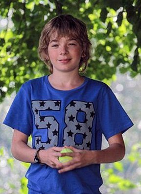 Ενας 16χρονος κέρδισε διαμονή ενός μήνα με πορνοστάρ - Το πιο περίεργο δώρο [εικόνες] | iefimerida.gr 0