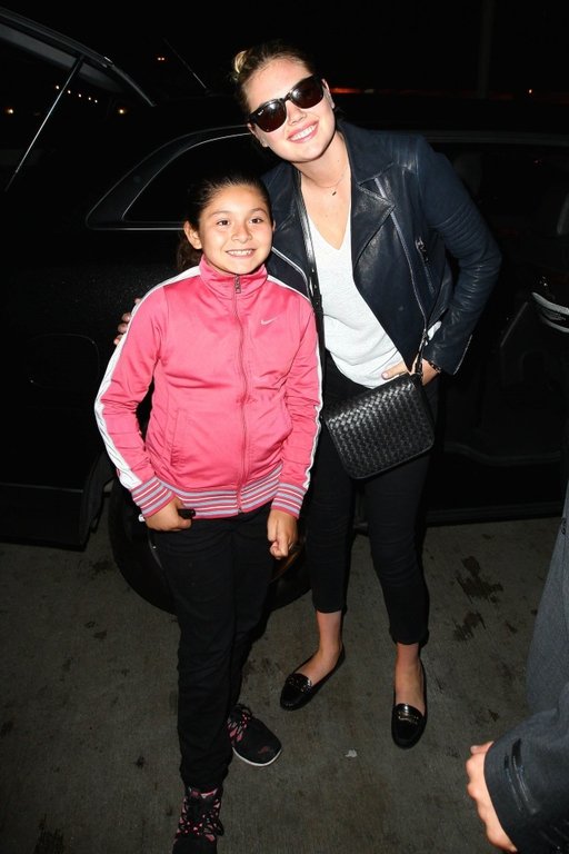 Κι όμως είναι η Κέιτ Απτον - Αγνώριστη στο Λος Αντζελες [εικόνες] | iefimerida.gr 3