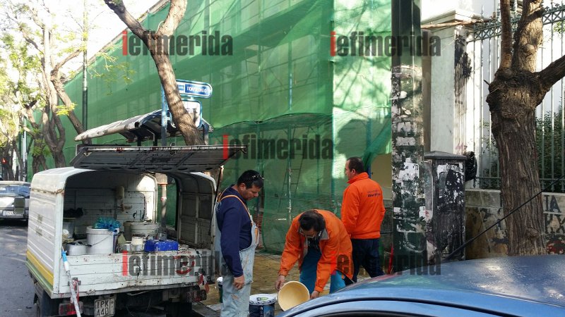 «Καθαρό» Πολυτεχνείο: Το κόλπο για να μην ξαναγίνουν γκράφιτι στη μάντρα του ιδρύματος [εικόνες] | iefimerida.gr 2