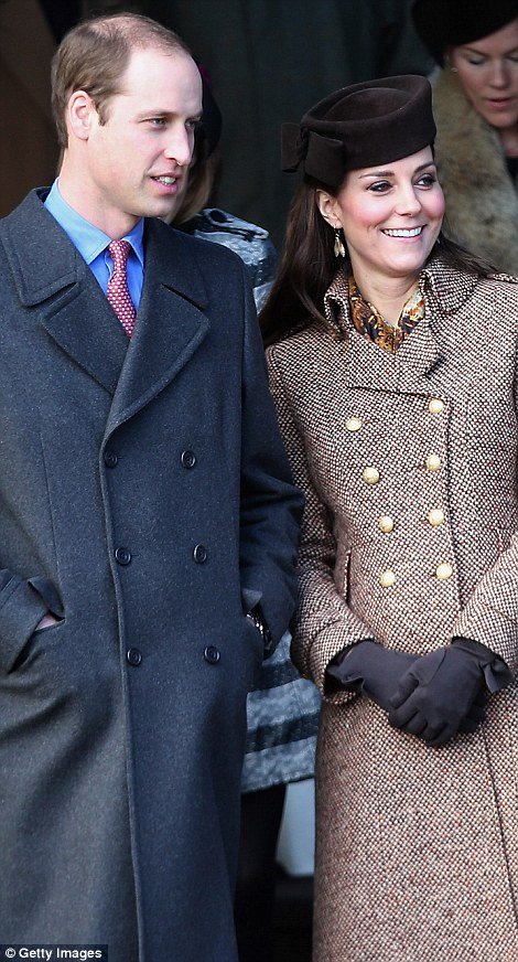 Πού άφησε τον πρίγκιπα Τζορτζ Χριστουγεννιάτικα η Κέιτ; -Η εντυπωσιακή εμφάνιση στην εκκλησία της Μαρίας Μαγδαληνής [εικόνες] | iefimerida.gr 13