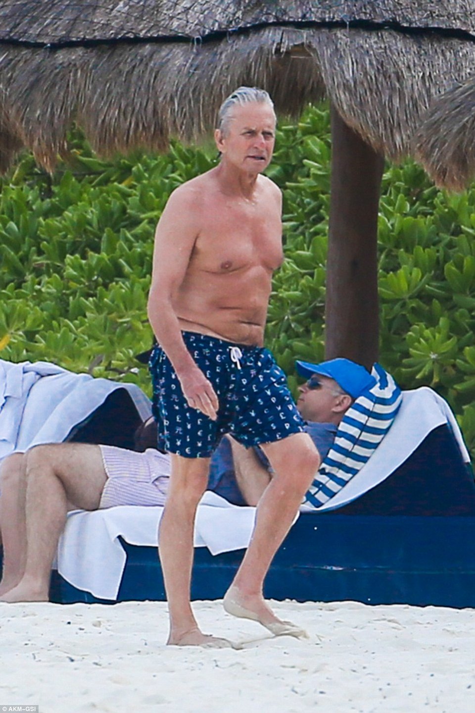 Το αψεγάδιαστο κορμί της Κάθριν Ζέτα Τζόουνς -Με μαγιό στο Μεξικό [εικόνες] | iefimerida.gr 6