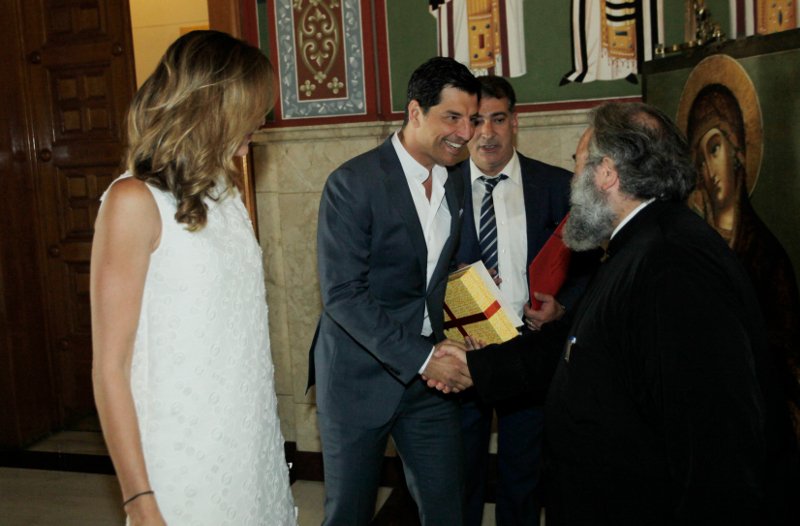 Ρουβάς-Ζυγούλη πήγαν στον Ιερώνυμο -Του ζήτησαν την ευχή του για τον γάμο τους [εικόνες] | iefimerida.gr 0