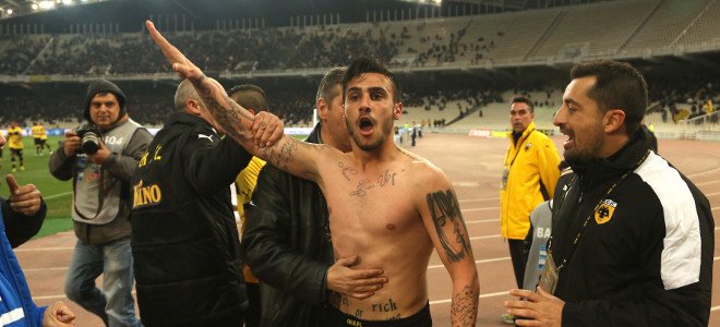 Προκλητικός ναζιστικός χαιρετισμός από τον Κατίδη της ΑΕΚ [εικόνα, βίντεο] | iefimerida.gr 0