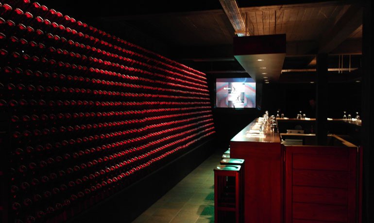 Βρετανός οινολόγος επισκέπτεται τους αμπελώνες του Αβέρωφ στο Μέτσοβο και μαγεύεται [εικόνα] | iefimerida.gr 4