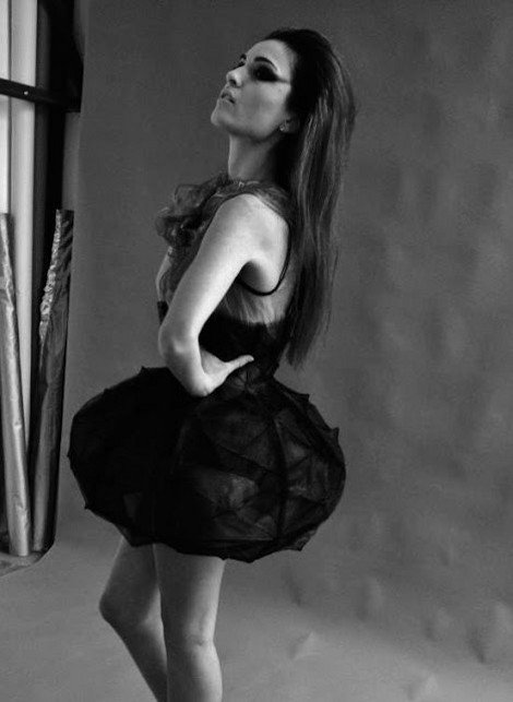 Eλληνίδα καλλονή που κάνει θραύση στις διεθνείς πασαρέλες καθόταν στο ίδιο θρανίο με τον Γουίλιαμ και την Κέιτ -Τι λέει για το ειδύλλιό τους [εικόνες] | iefimerida.gr 2