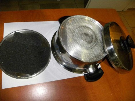 Σε κατσαρόλες με διπλό πάτο προσπάθησαν να περάσουν κινητά στις φυλακές Τρικάλων [εικόνες] | iefimerida.gr 1