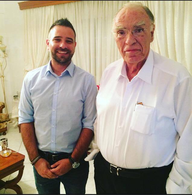 Βουλευτής της Ένωσης Κεντρώων ορκιζόταν την ώρα που γεννιόταν ο γιος του [εικόνες] | iefimerida.gr 1