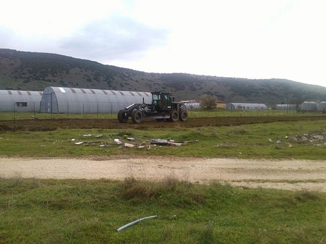 Ιωάννινα: Στην Κόνιτσα οι πρώτοι 150 πρόσφυγες -Μπουλντόζες του στρατού ετοιμάζουν το αεροδρόμιο Κατσικά [εικόνες] | iefimerida.gr 2