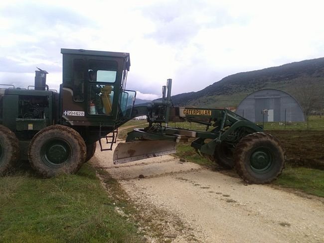 Ιωάννινα: Στην Κόνιτσα οι πρώτοι 150 πρόσφυγες -Μπουλντόζες του στρατού ετοιμάζουν το αεροδρόμιο Κατσικά [εικόνες] | iefimerida.gr 3