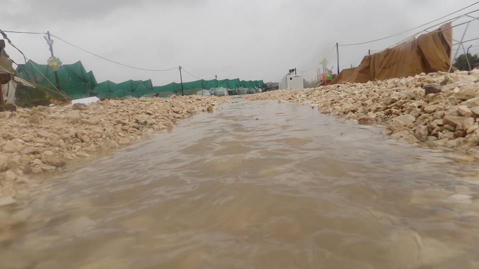 «Βούλιαξε» και ο προσφυγικός καταυλισμός στα Ιωάννινα -Πλημμύρισαν οι σκηνές [εικόνες] | iefimerida.gr 5