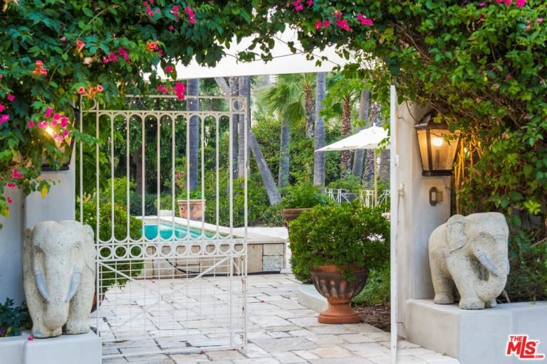 Το ονειρικό εξοχικό σπίτι, με τα ρωμαϊκά λουτρά, της Κέιτι Πέρι -Το πουλάει για 9,5 εκατ. ευρώ [εικόνες] | iefimerida.gr 1