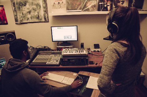 «Ο Καβάφης πάει σχολείο»: Εκθεση με έργα μαθητών με αφορμή το έργο του μεγάλου ποιητή [εικόνες] | iefimerida.gr 0