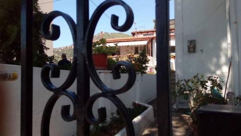 Φονικό στην Καβάλα: Βρέθηκαν νεκροί δύο ηλικιωμένοι -Ανακρίνεται ο εγγονός τους | iefimerida.gr 1