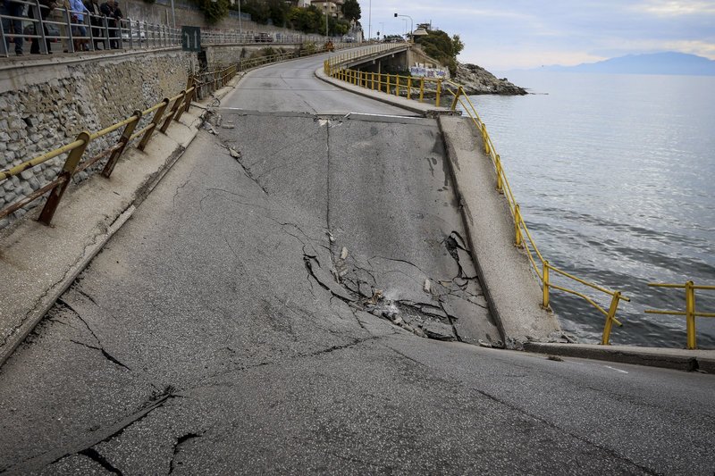 Αυτοψία έκαναν μηχανικοί