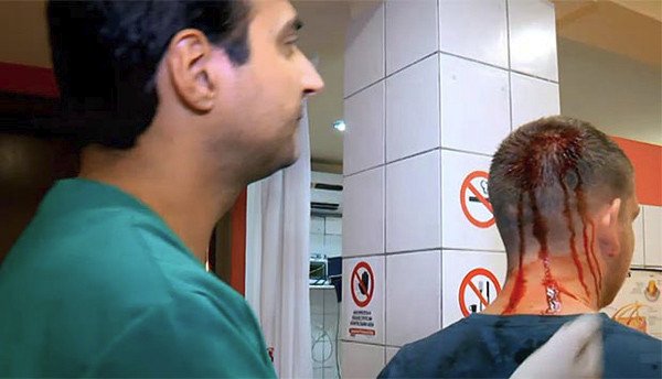 Οι συνέπειες του αλκοόλ, της ουροποσίας και των οργίων - Το β' μέρος του ριάλιτι-σοκ της Κέρκυρας [βίντεο]  | iefimerida.gr 2