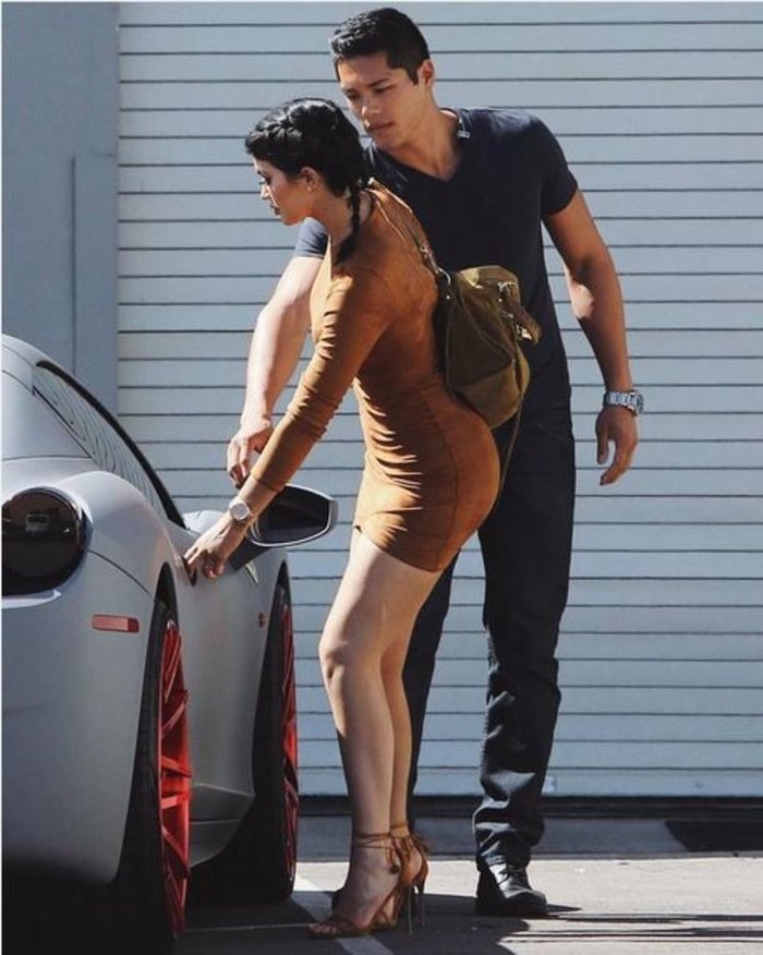 Ο γόης «φύλακας άγγελος» της Κάιλι Τζένερ -Ψηλός, γυμνασμένος, με ασιατικά χαρακτηριστικά [εικόνες]  | iefimerida.gr 0