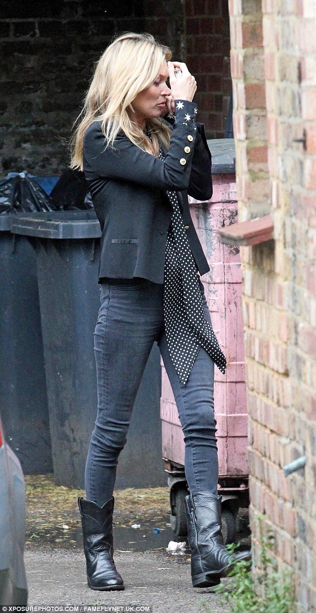  Στα «πατώματα» η Κέιτ Μος μετά από φήμες για χωρισμό από τον Τζέιμι Χινς [εικόνες]  | iefimerida.gr 2