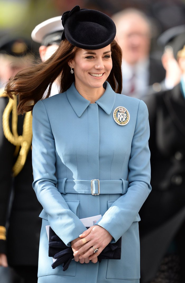 Το ξαναφορεμένο παλτό της Κέιτ Μίντλετον τρέλανε τους Βρετανούς [εικόνες] | iefimerida.gr 5