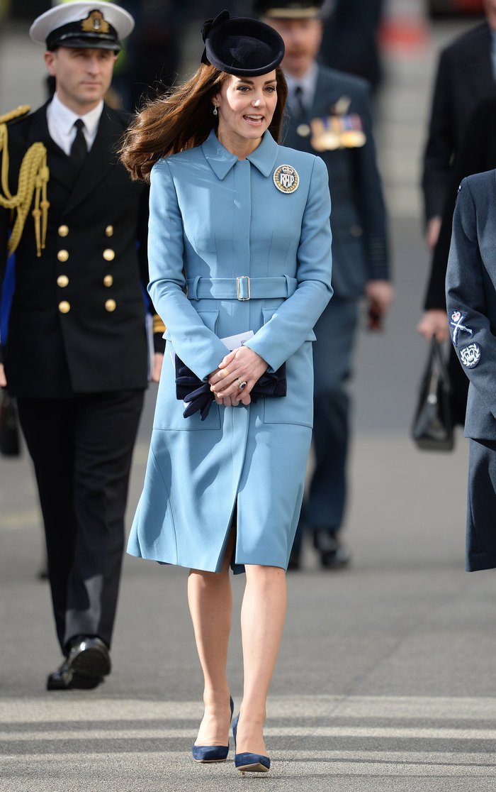 Το ξαναφορεμένο παλτό της Κέιτ Μίντλετον τρέλανε τους Βρετανούς [εικόνες] | iefimerida.gr 3