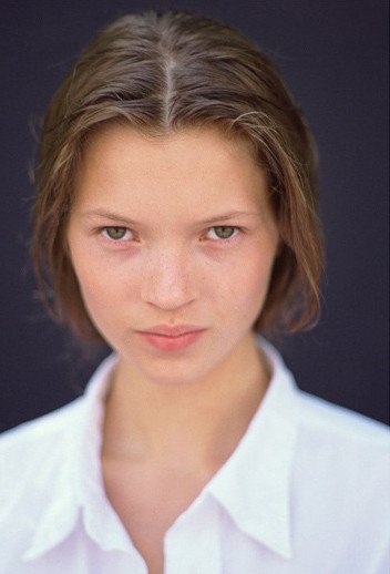 Η πρώτη φωτογράφιση της Κέιτ Μος -14 ετών χωρίς μακιγιάζ και επεξεργασία [εικόνες]  | iefimerida.gr 5