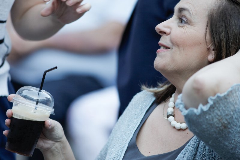 Ο ΣΥΡΙΖΑ πήγε Μέγαρο Μουσικής: Σέλφι, μοντέρνες τσάντες και φρέντο [εικόνες] | iefimerida.gr 5