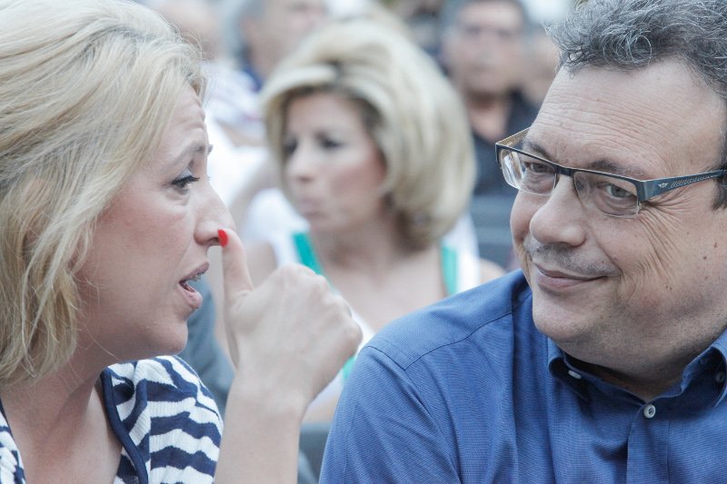 Ο ΣΥΡΙΖΑ πήγε Μέγαρο Μουσικής: Σέλφι, μοντέρνες τσάντες και φρέντο [εικόνες] | iefimerida.gr 16