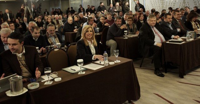 Γεννηματά: Ναι στην στρατηγική ήττα του ΣΥΡΙΖΑ, όχι στην παλινόρθωση της δεξιάς | iefimerida.gr 0
