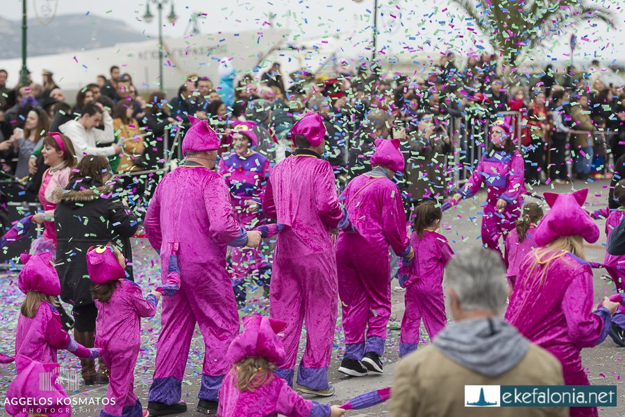 Κατρούγκαλος και Τραμπ βασιλιάδες του Καρναβαλιού στο Ληξούρι [εικόνες] | iefimerida.gr 11