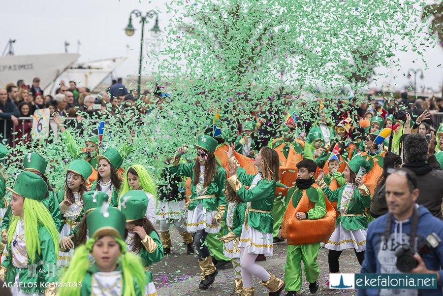 Κατρούγκαλος και Τραμπ βασιλιάδες του Καρναβαλιού στο Ληξούρι [εικόνες] | iefimerida.gr 15