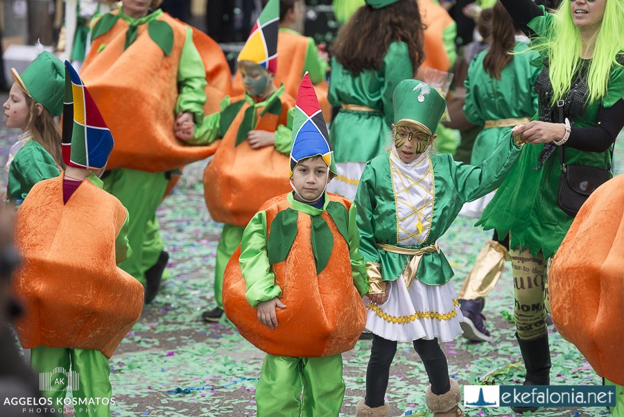 Κατρούγκαλος και Τραμπ βασιλιάδες του Καρναβαλιού στο Ληξούρι [εικόνες] | iefimerida.gr 16