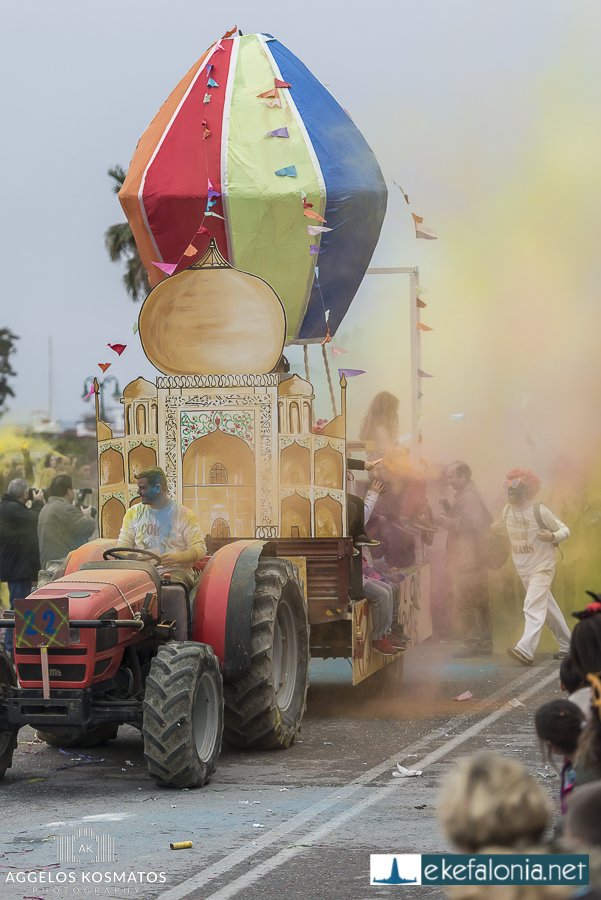 Κατρούγκαλος και Τραμπ βασιλιάδες του Καρναβαλιού στο Ληξούρι [εικόνες] | iefimerida.gr 18