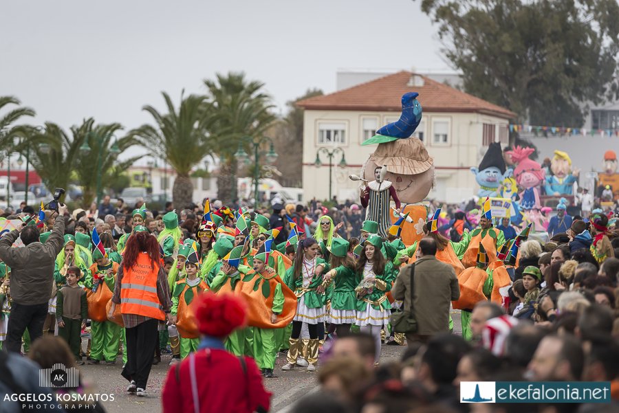 Κατρούγκαλος και Τραμπ βασιλιάδες του Καρναβαλιού στο Ληξούρι [εικόνες] | iefimerida.gr 4