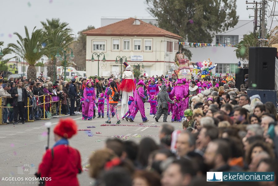 Κατρούγκαλος και Τραμπ βασιλιάδες του Καρναβαλιού στο Ληξούρι [εικόνες] | iefimerida.gr 9