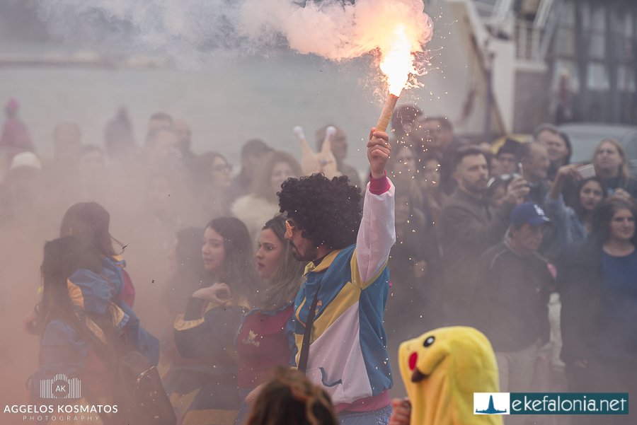 Κατρούγκαλος και Τραμπ βασιλιάδες του Καρναβαλιού στο Ληξούρι [εικόνες] | iefimerida.gr 3