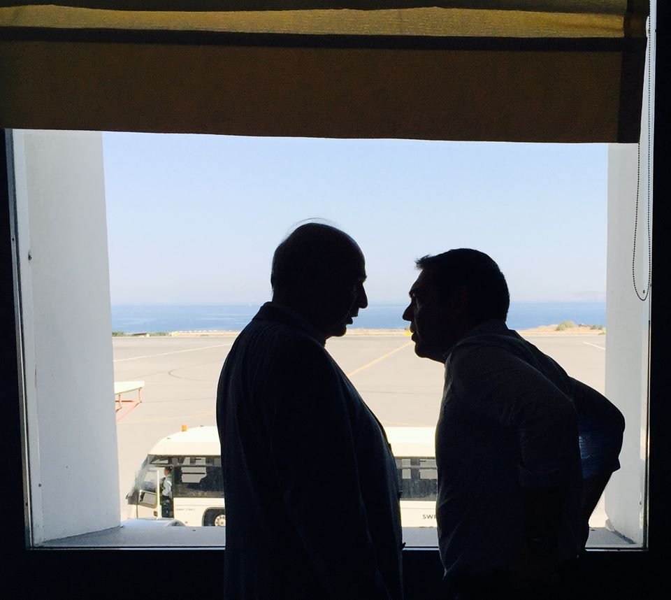 Τι είπαν Μεϊμαράκης-Τσίπρας στο απρόσμενο τετ-α-τετ στην Κρήτη | iefimerida.gr 2