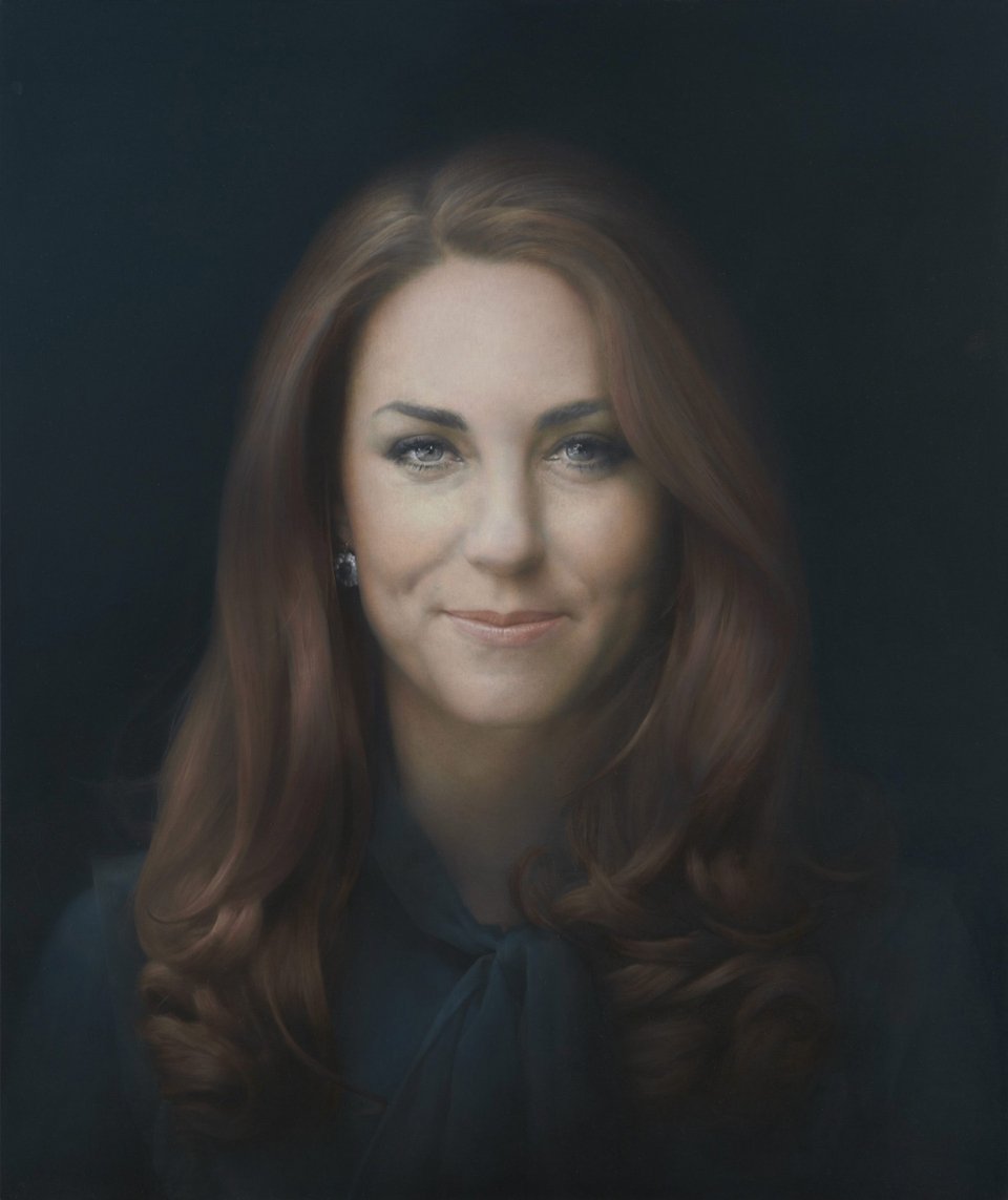 Γερασμένη η Κέιτ Μίντλετον στο επίσημο πορτραίτο της [εικόνες] | iefimerida.gr 0